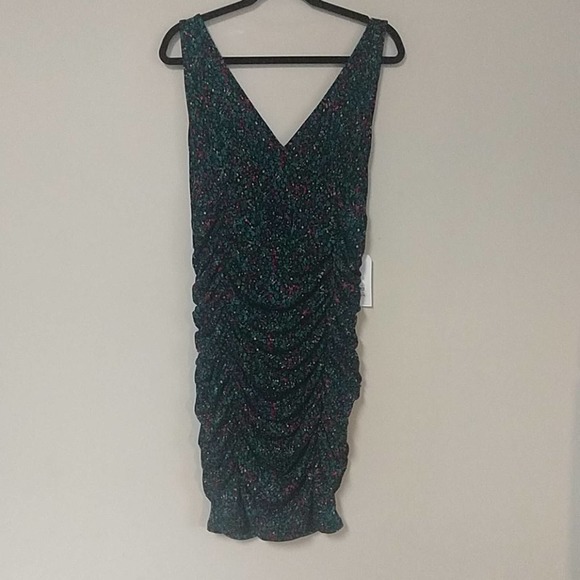 Leith Floral V Neck Ruched Body-con Mini Dress 2x - Picture 6 of 13